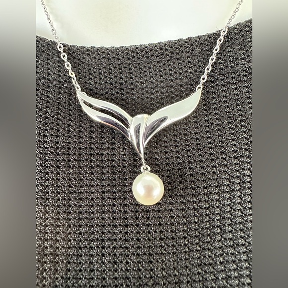 Authentic Mikimoto Pearl and Sterling Silver .925  16 in pendant necklace. - Picture 3 of 8